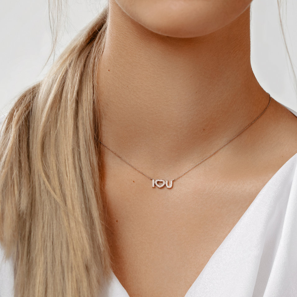 Náhrdelník s diamantmi I love you