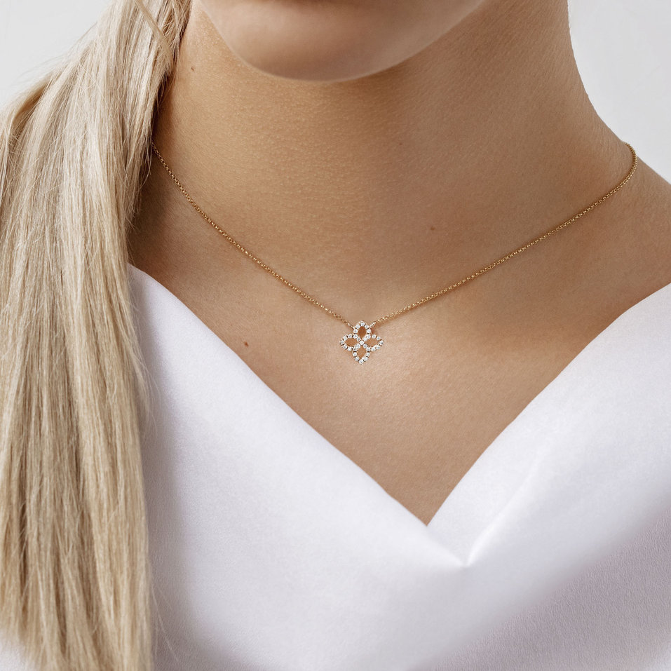 Náhrdelník s čiernymi a bielymi diamantmi Glamorous Petals