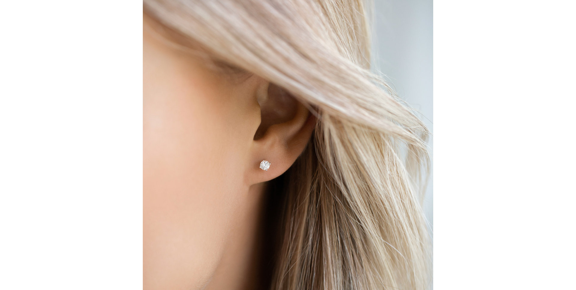 Náušnice s diamantom Essential Sparks