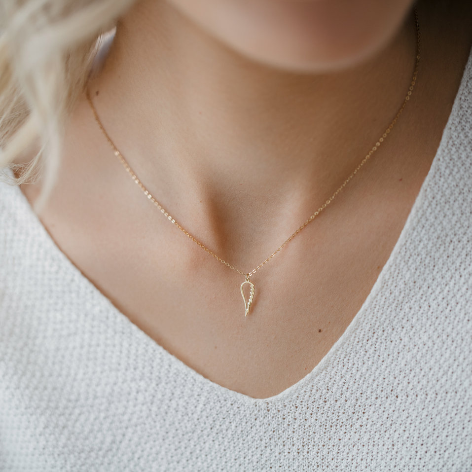 Náhrdelník s diamantom Angel Wing