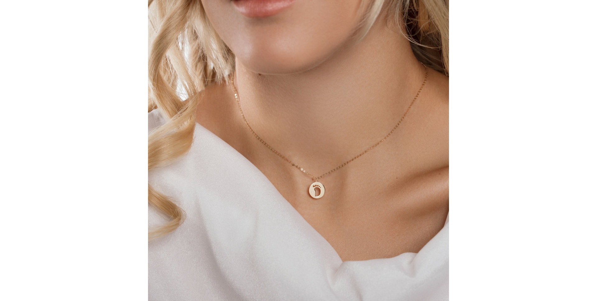 Náhrdelník s diamantom Happy Foot