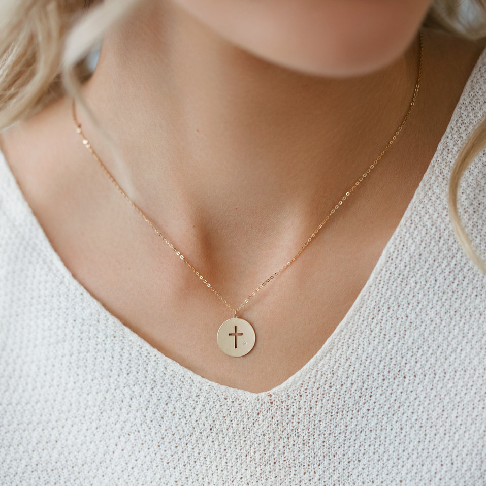 Náhrdelník s diamantom Cross