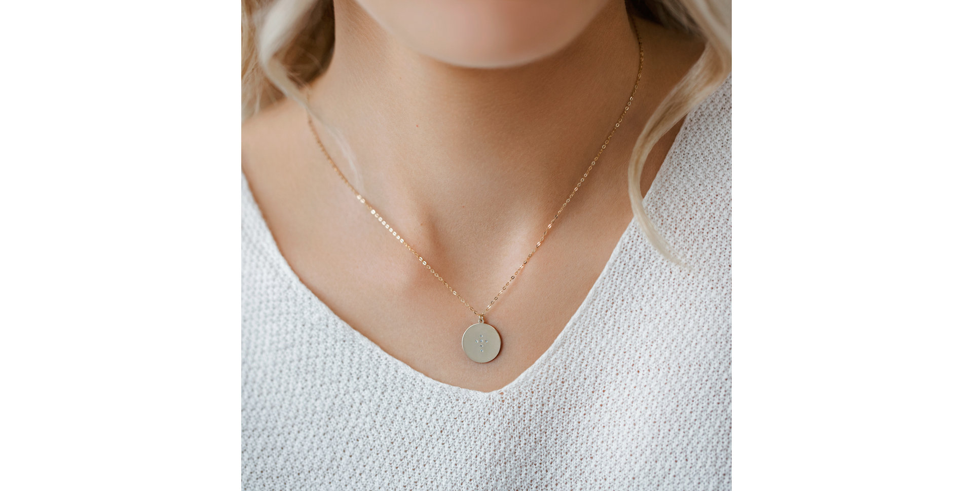 Náhrdelník s diamantmi Diamond Cross