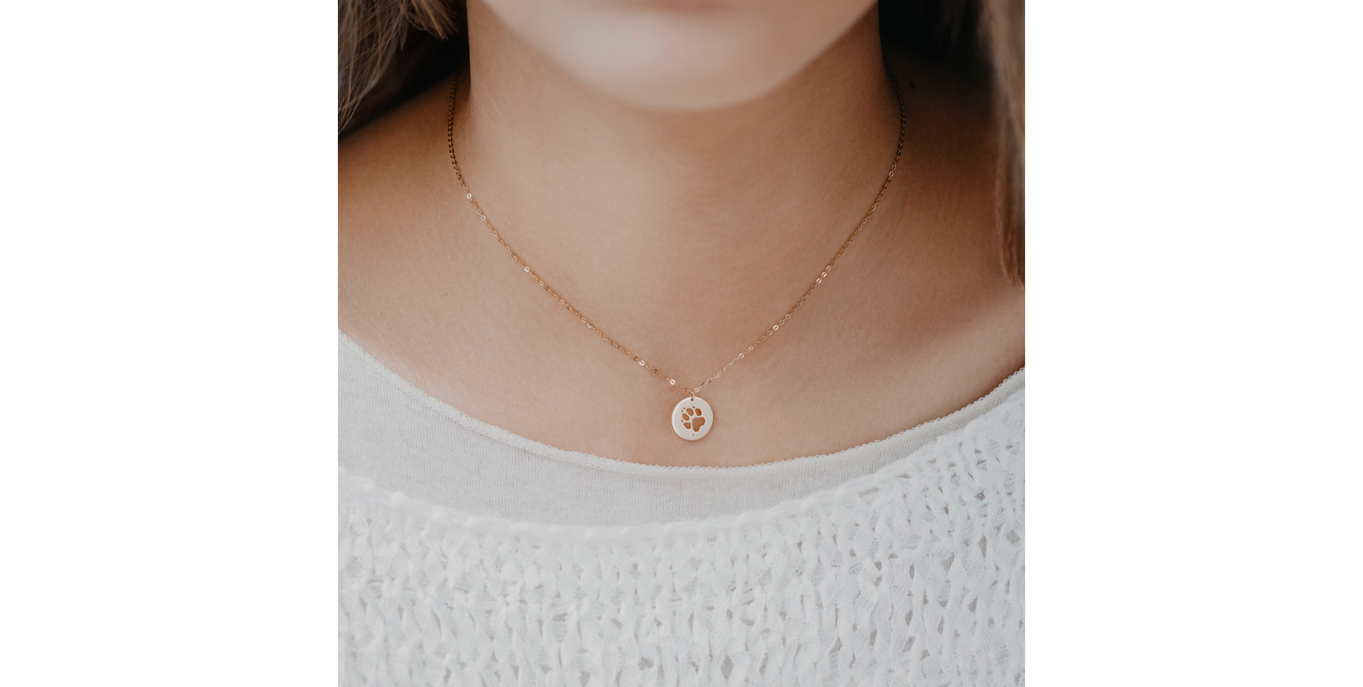 Náhrdelník s diamantom Dog Paw