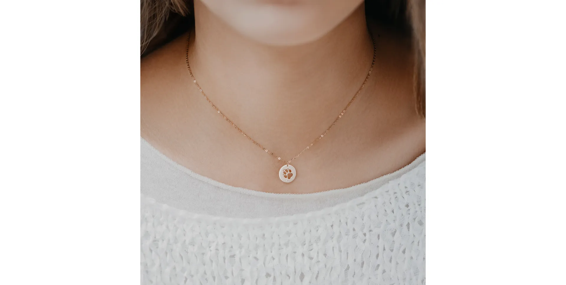 Náhrdelník s diamantom Dog Paw