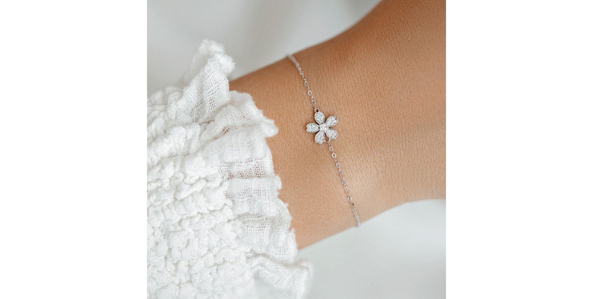 Náramok s hnedými a čiernymi diamantmi Flower