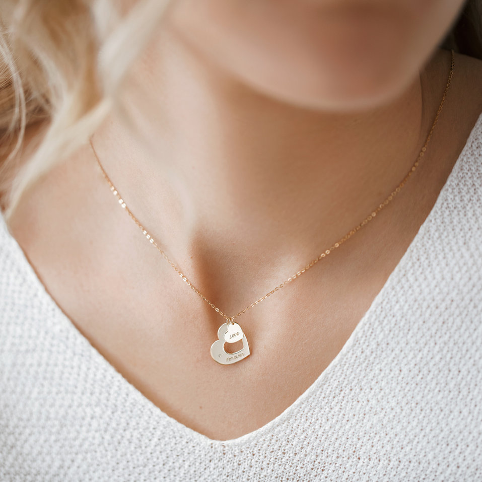 Náhrdelník s diamantom Love Forever