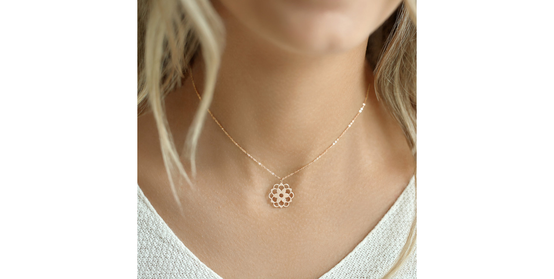 Náhrdelník s diamantom Blossom