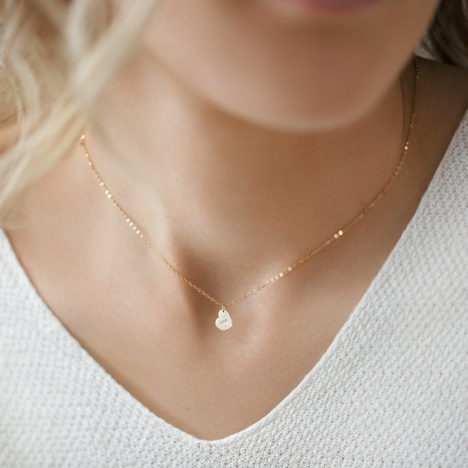 Náhrdelník s diamantom Love