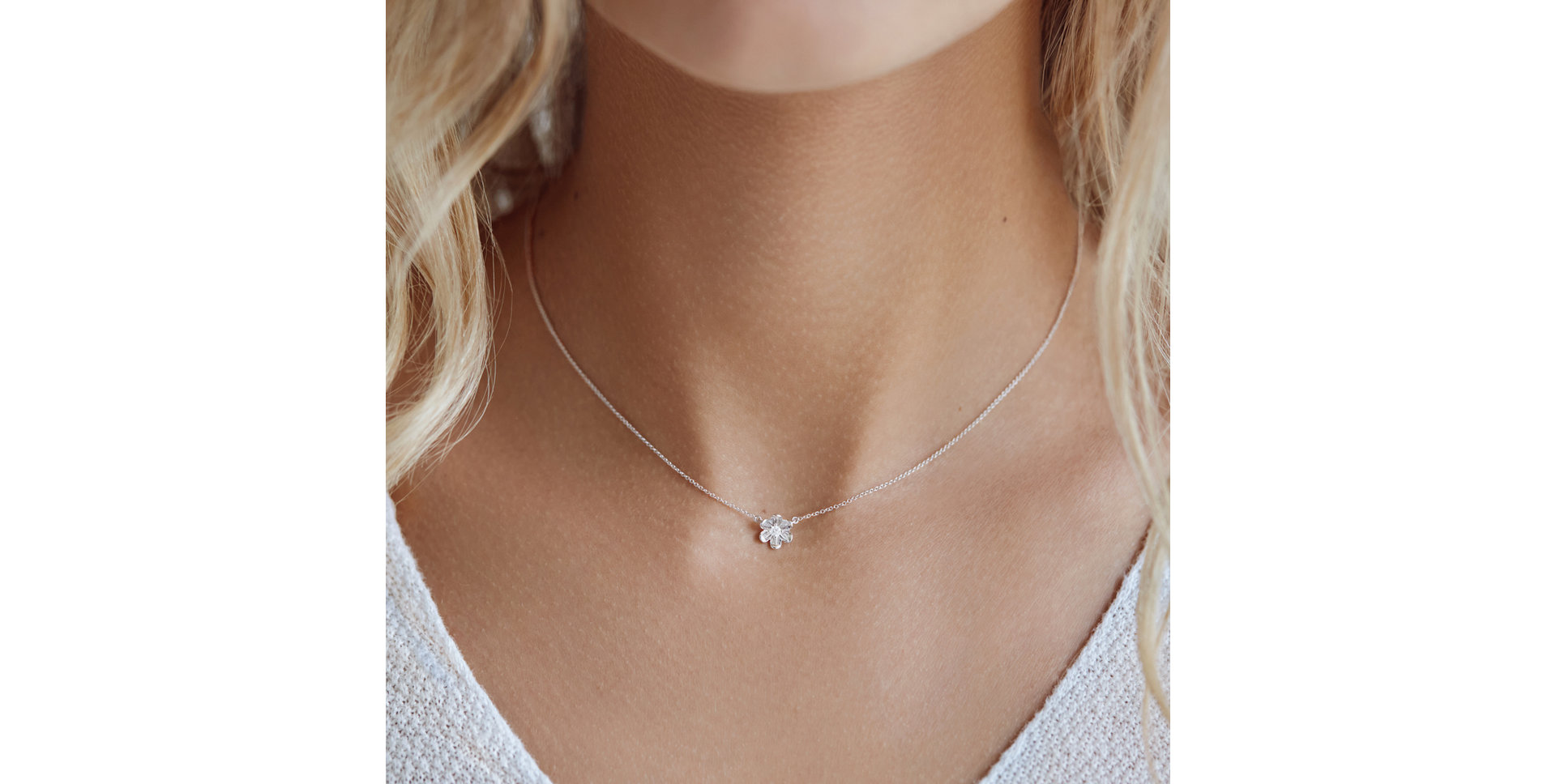 Náhrdelník s diamantom Shiny Blossom