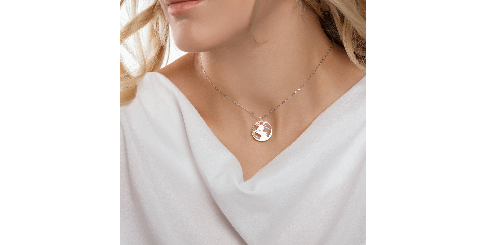 Náhrdelník s diamantom Earth