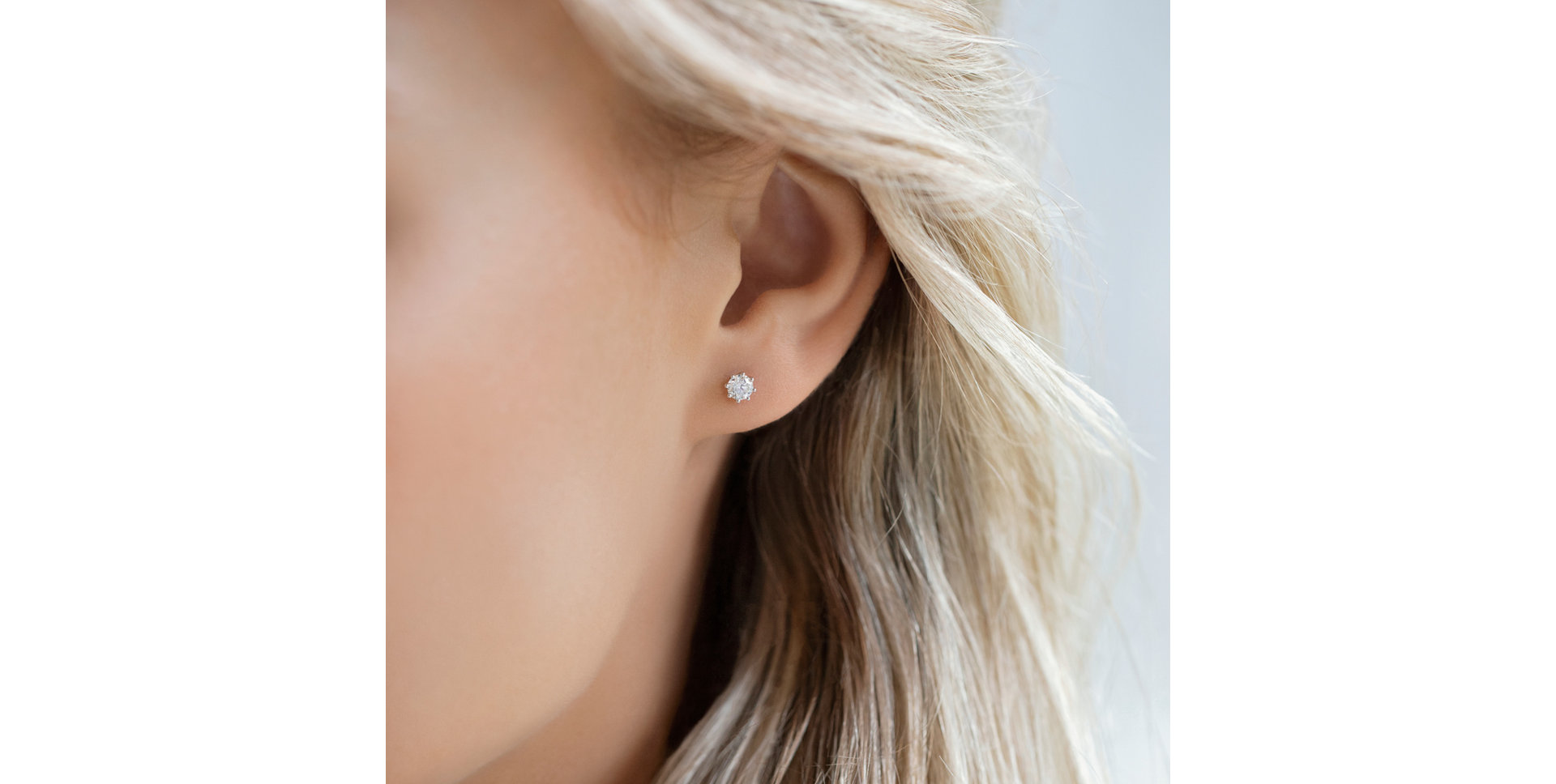 Náušnice s diamantom Essential Sparks