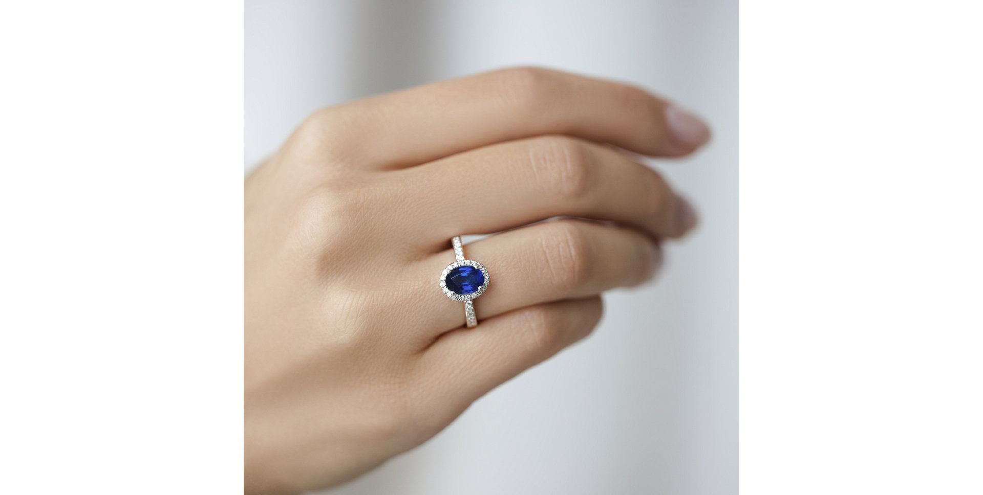 Prsteň s diamantmi a zafírom Princess