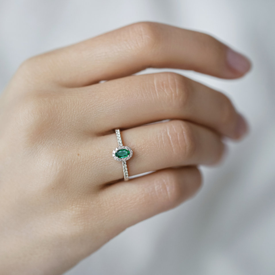 Prsteň s diamantmi a smaragdom Princess