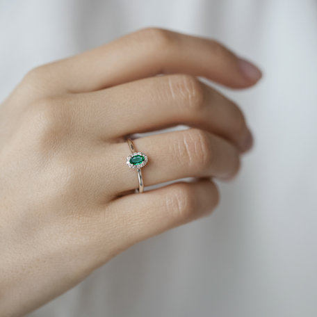 Prsteň s diamantmi a smaragdom Princess