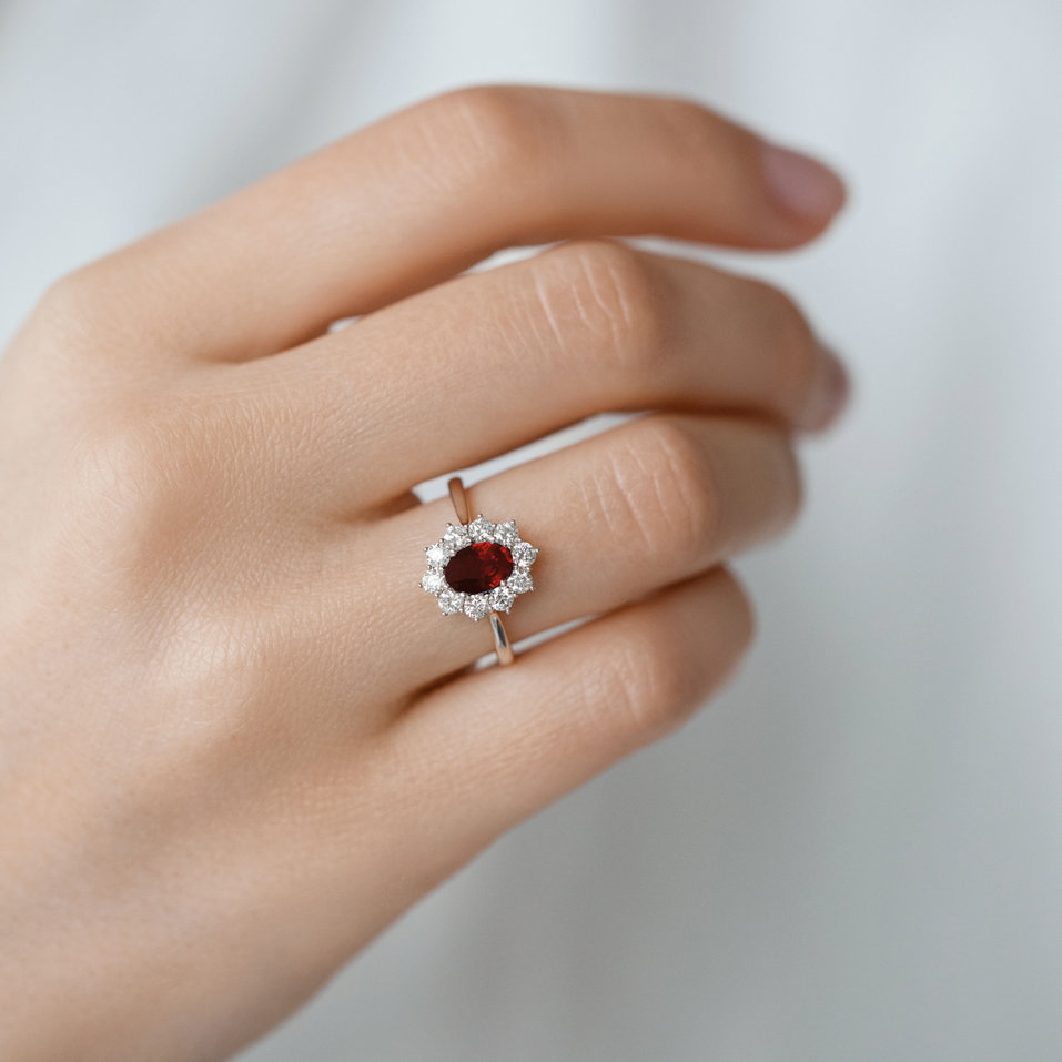 Prsteň s diamantmi a rubínom Princess