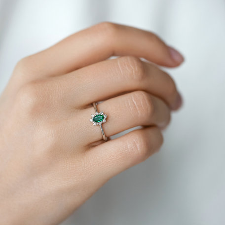 Prsteň s diamantmi a smaragdom Princess