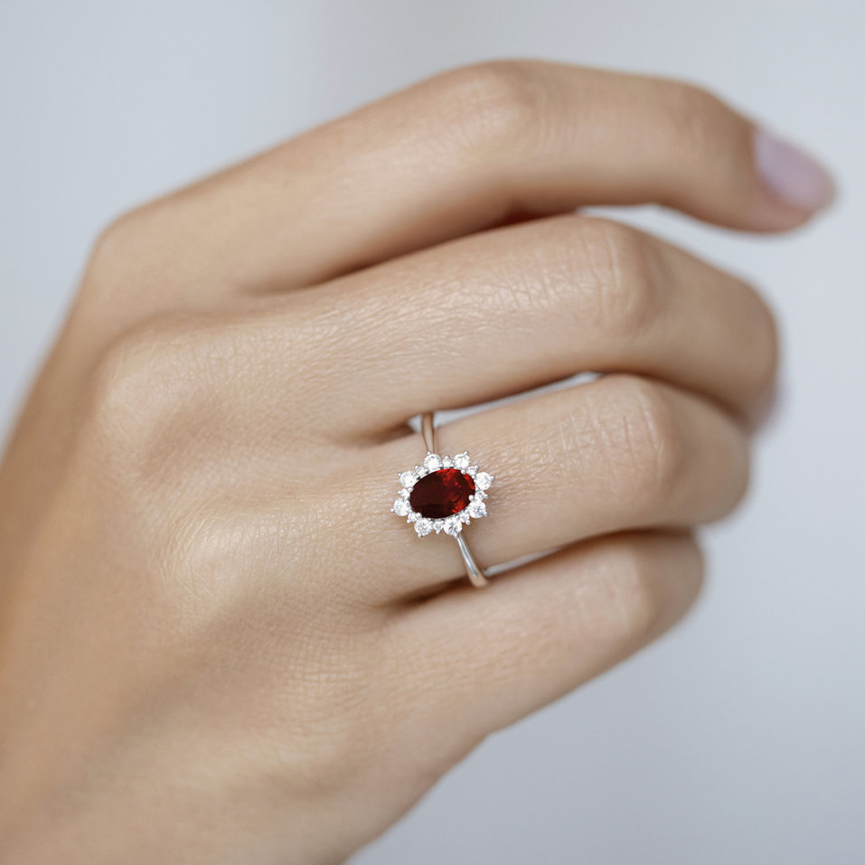 Prsteň s diamantmi a rubínom Princess