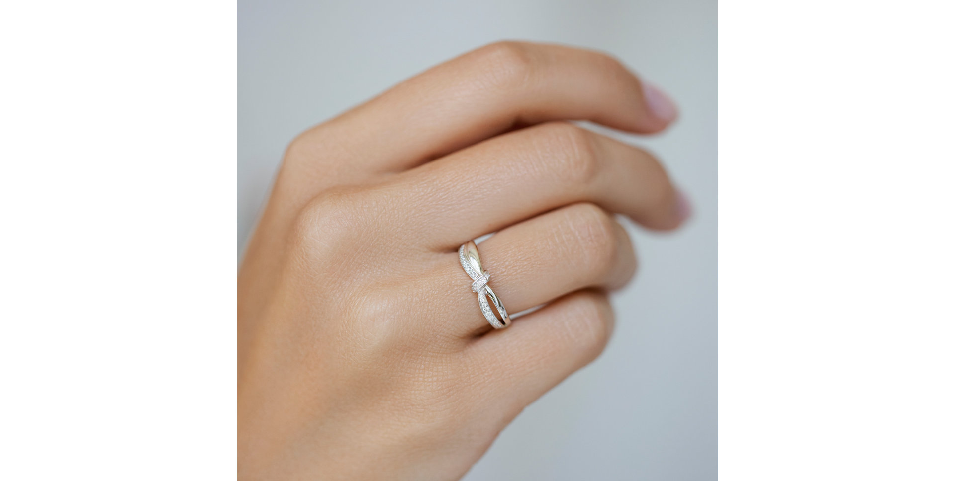 Prsteň s diamantmi Essential Ribbon