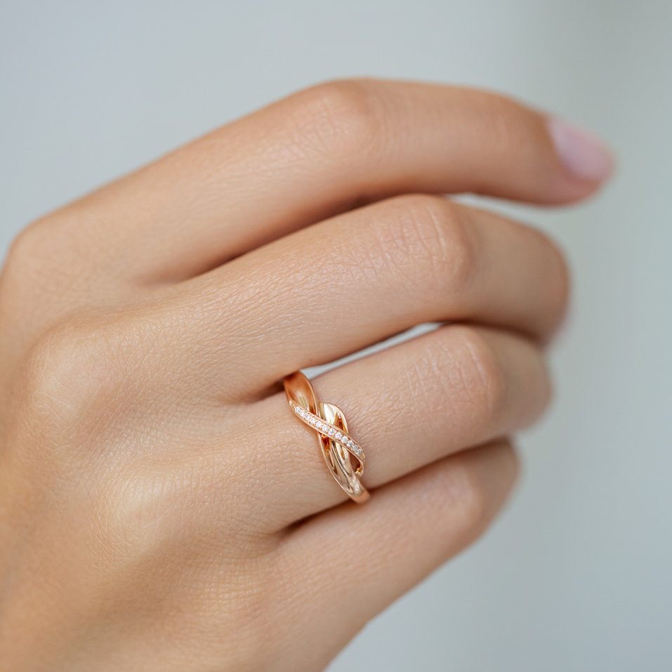 Prsteň s diamantmi Twisted Elegance