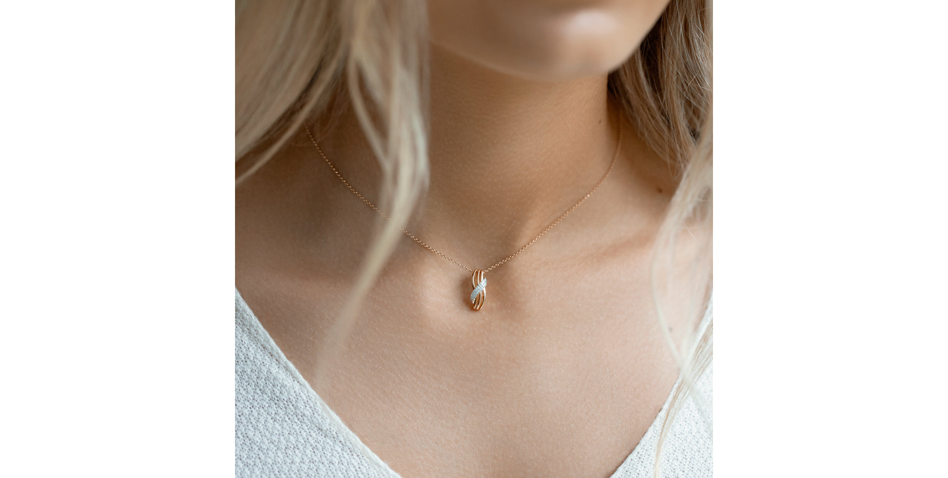 Prívesok s diamantmi Alluring Waves