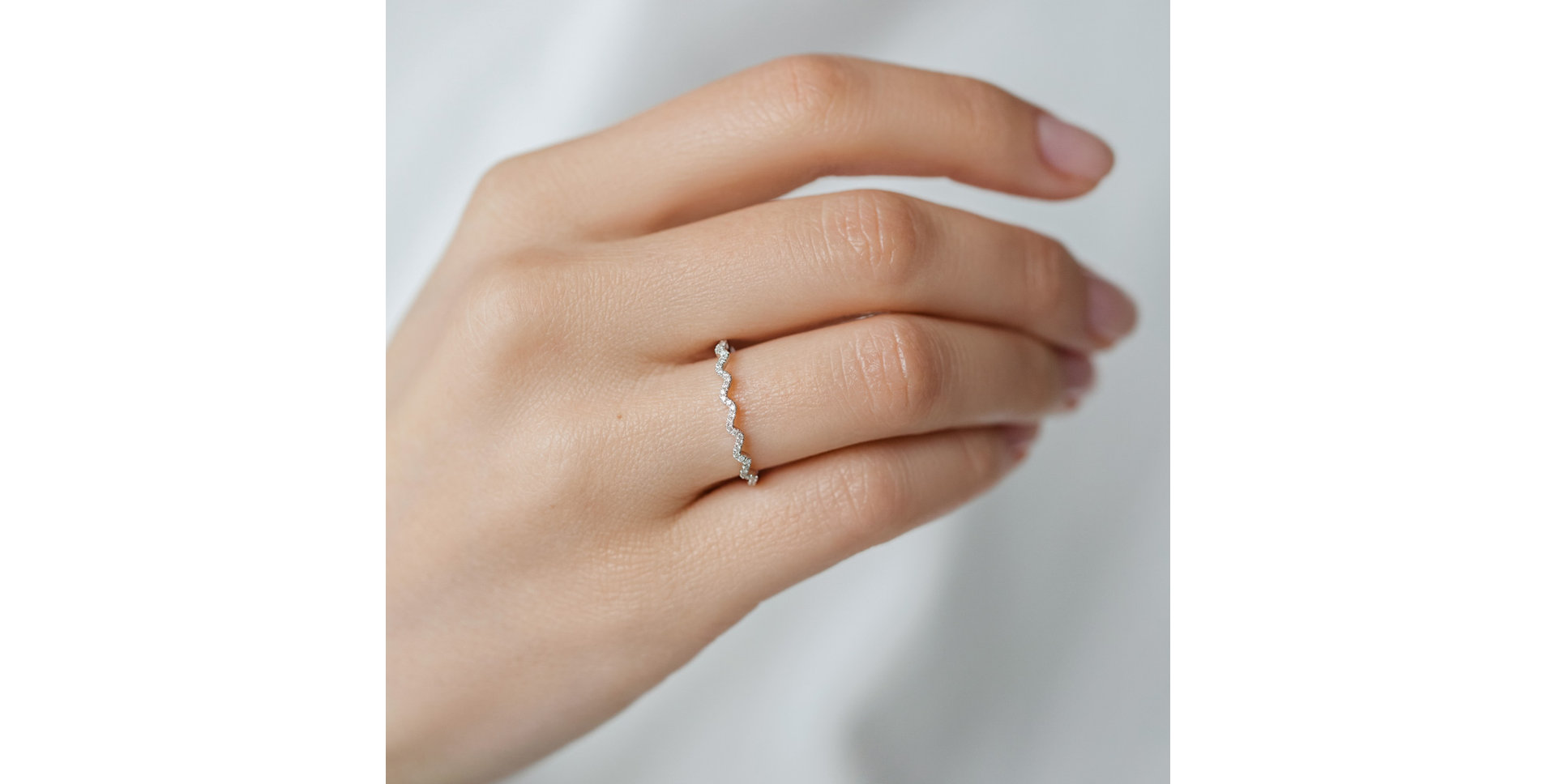 Prsteň s diamantmi Sparkling Waves