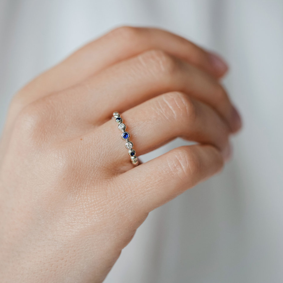 Prsteň s diamantmi a smaragdom Shiny Dots