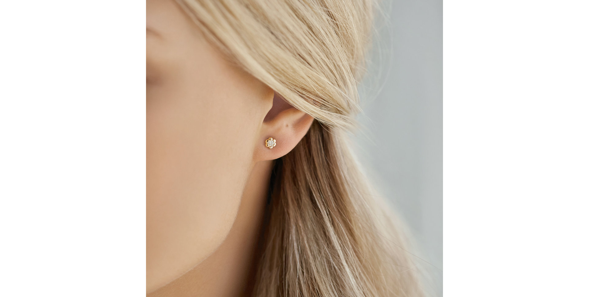 Náušnice s diamantom Blooming Love