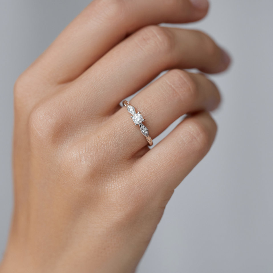 Prsteň s diamantmi Stellar Shape