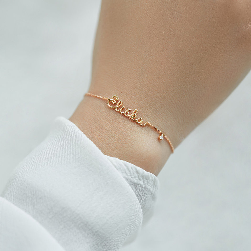 Náramok s diamantom Curly Name