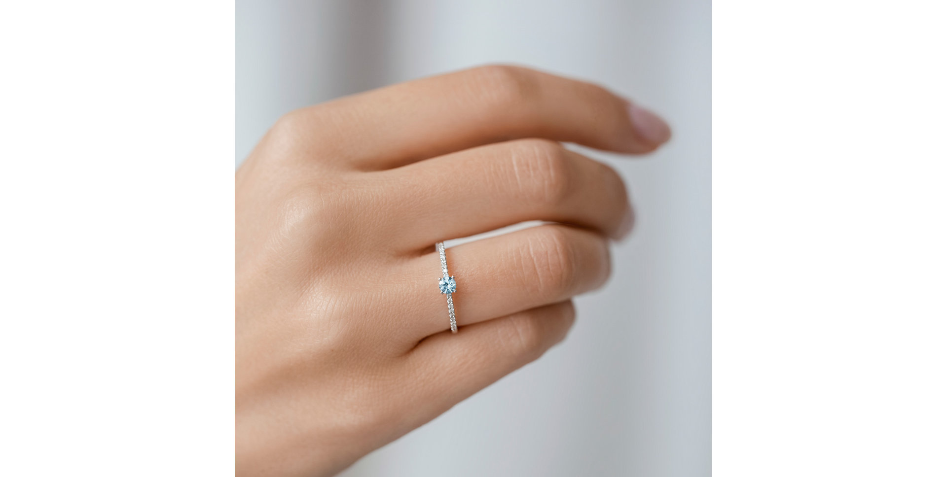 Prsteň s diamantmi a rhodolitom Gem Simplicity