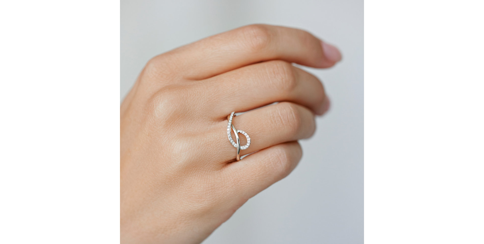 Prsteň s diamantmi Sparkling Twist