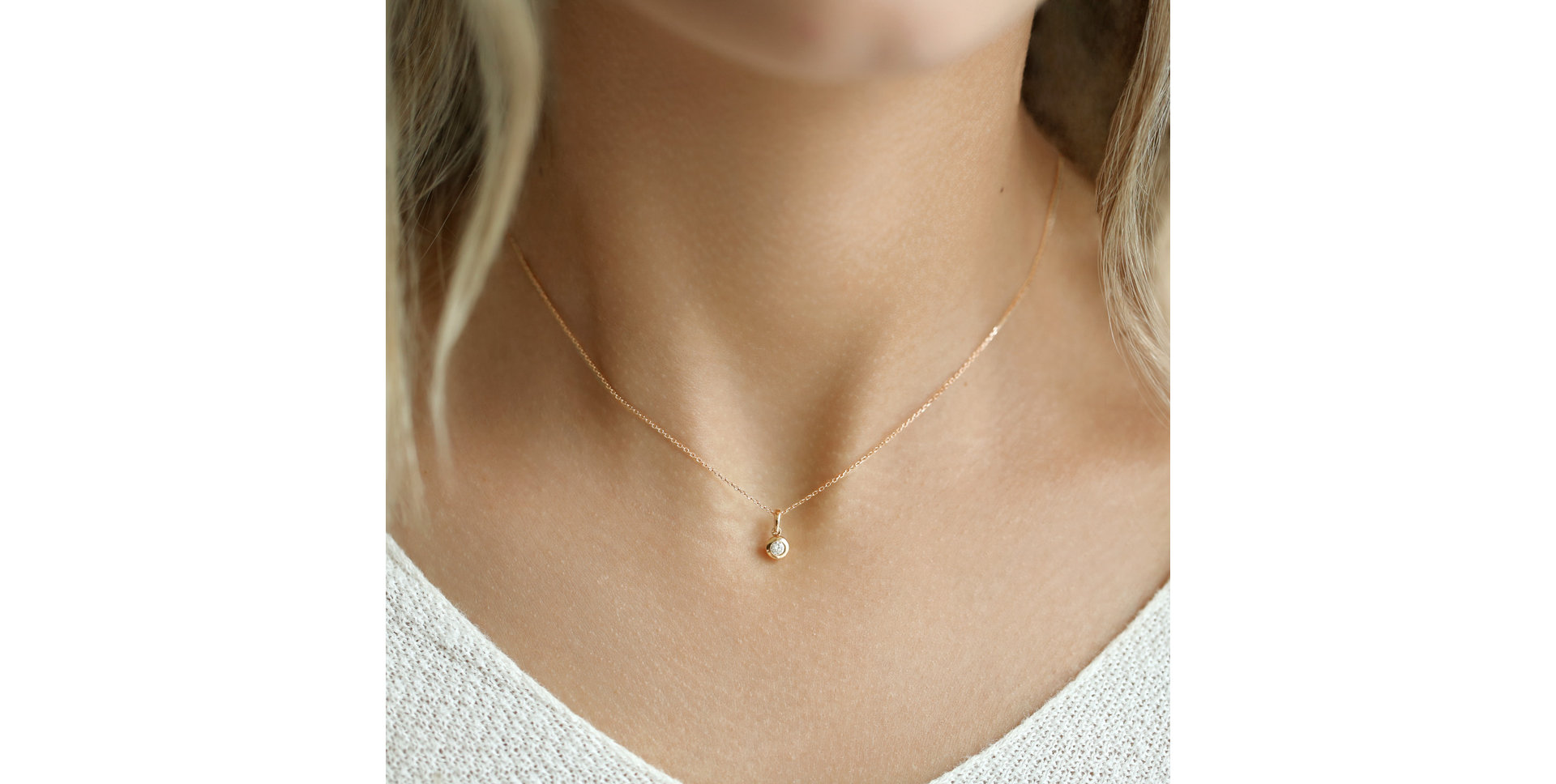 Prívesok s diamantom Dots