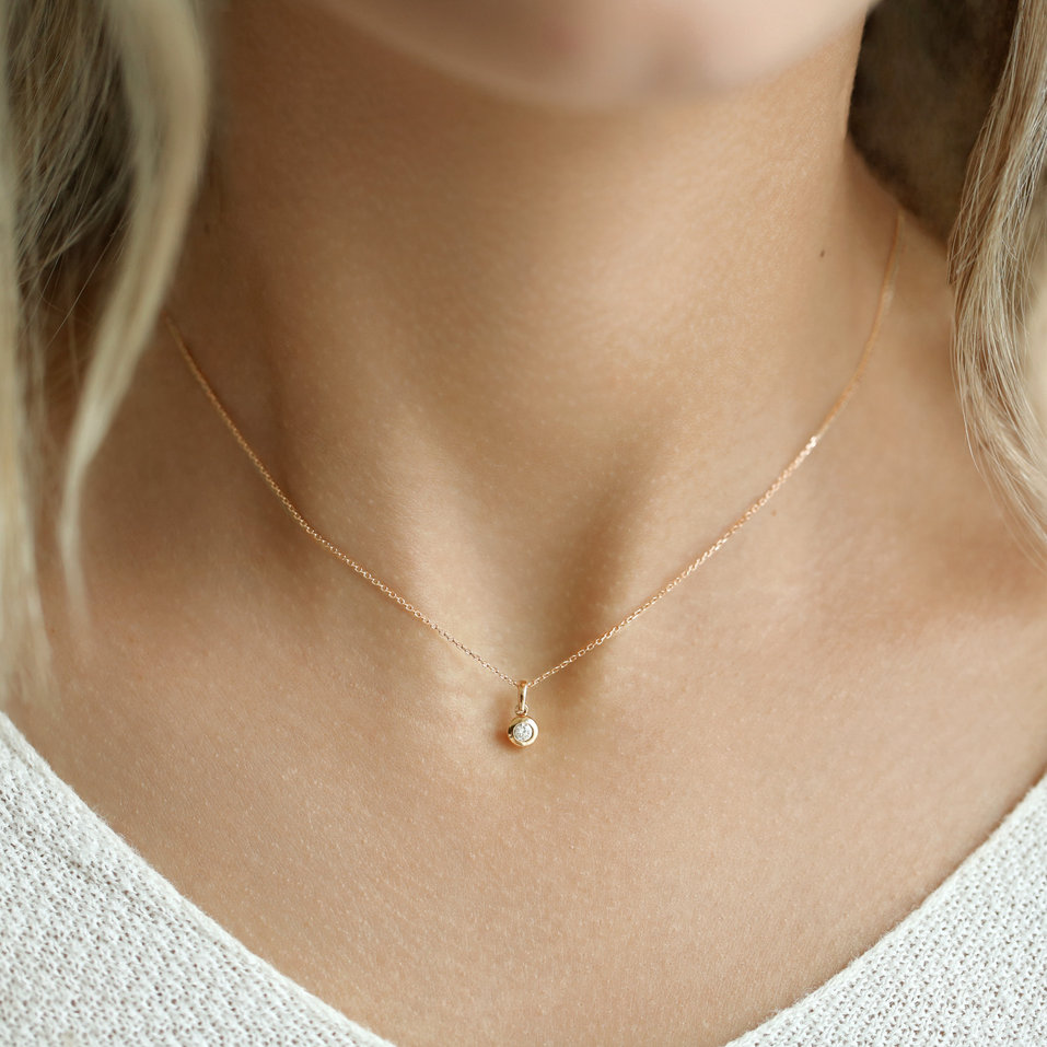 Prívesok s diamantom Dots