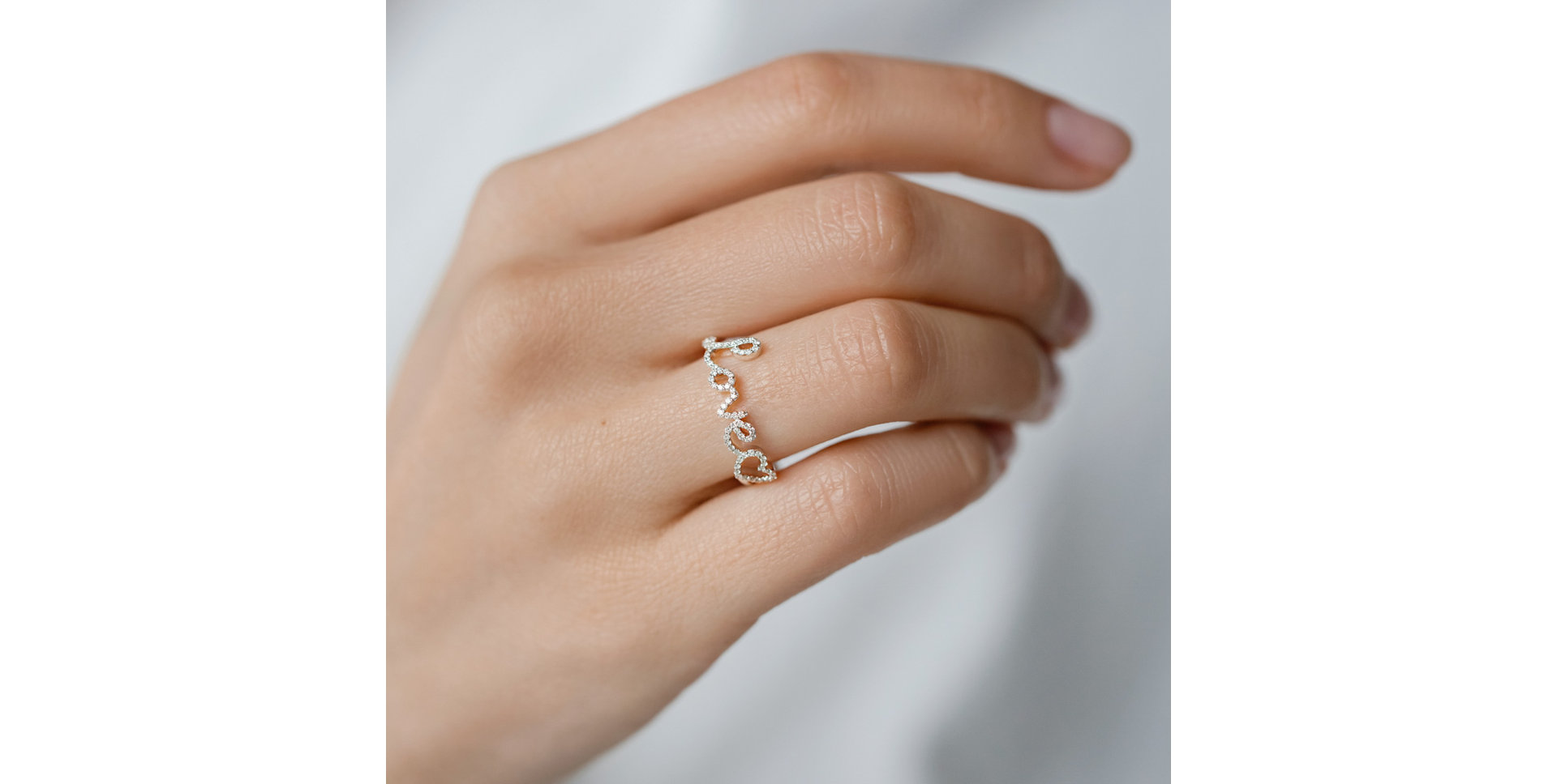 Prsteň s diamantmi Love