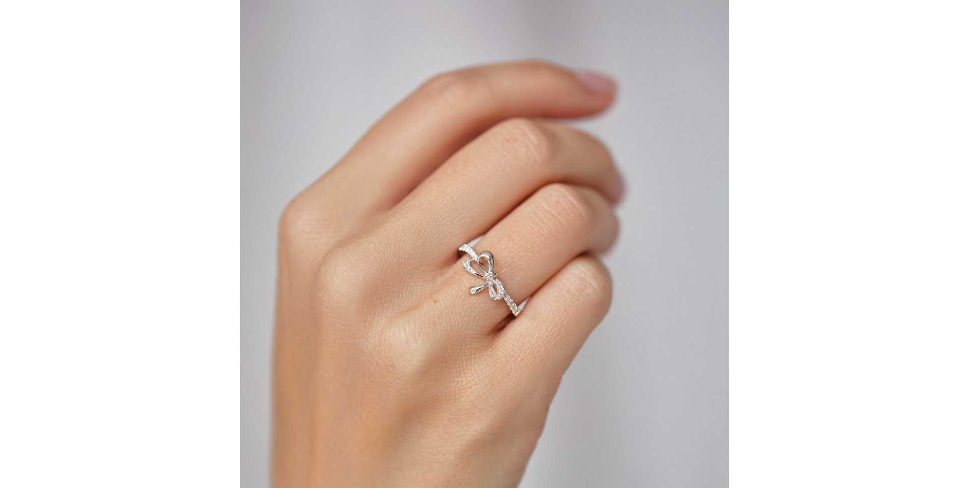 Prsteň s diamantmi Shiny Ribbon