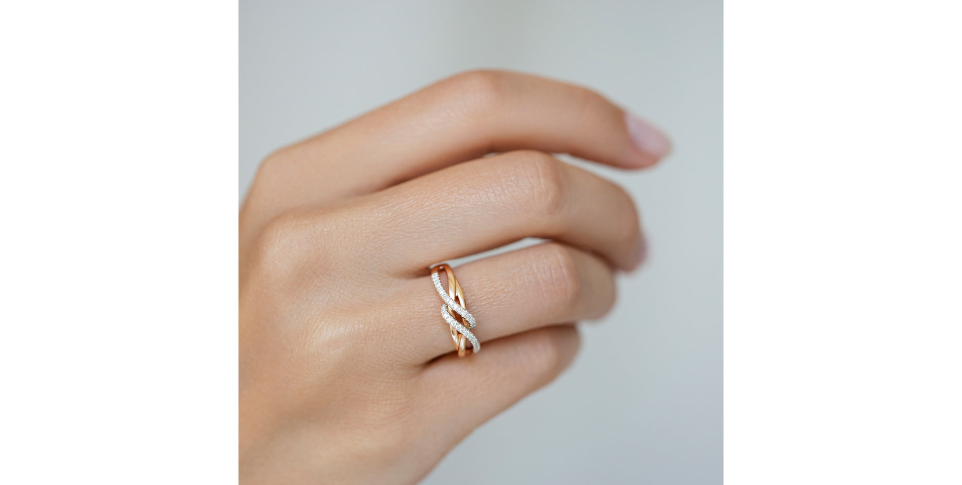 Prsteň s čiernymi a bielymi diamantmi Vivid Elegance