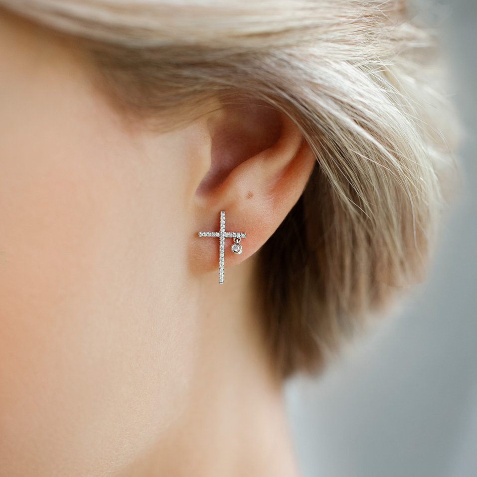 Náušnice s diamantmi a rubínom Cristian