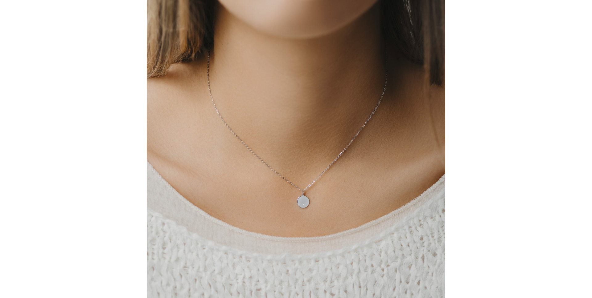 Náhrdelník s diamantom Infinity