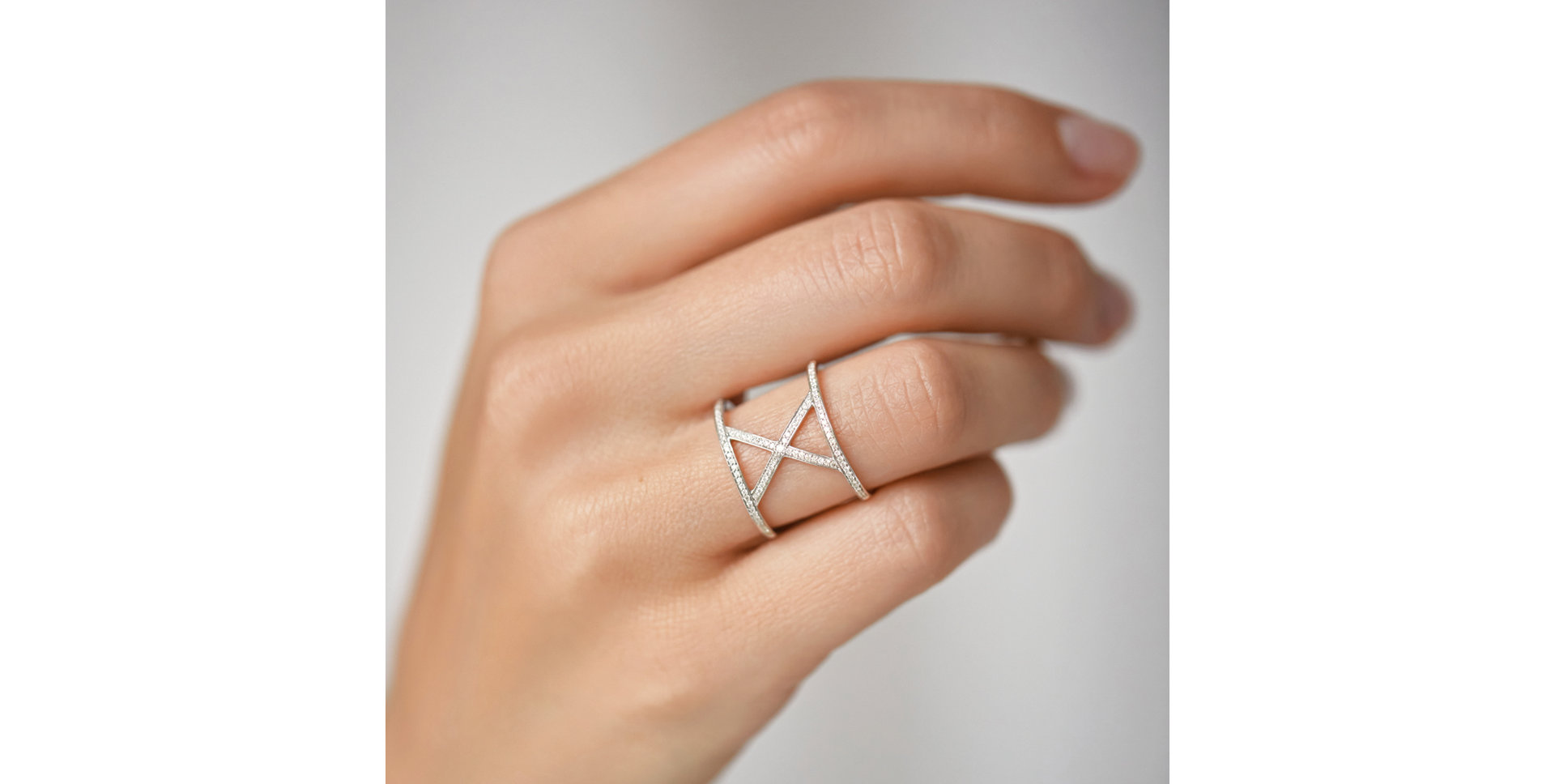 Prsteň s diamantmi Silent Hymn