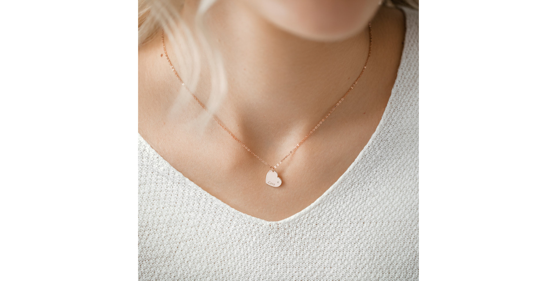 Náhrdelník s diamantom Envoy Love