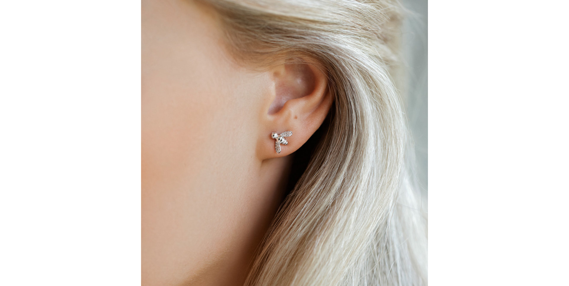 Náušnice s diamantmi Shiny Bee