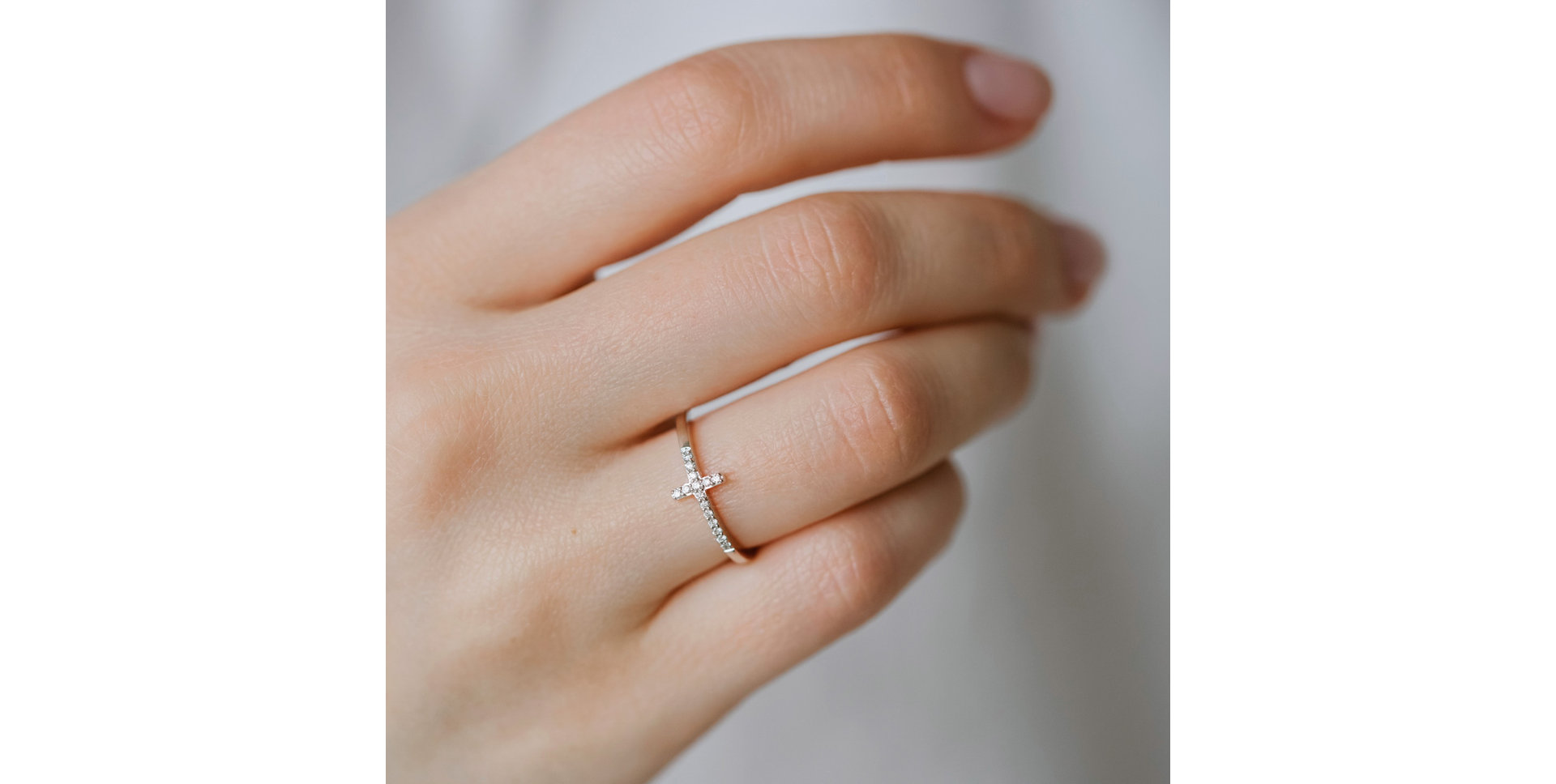 Prsteň s diamantmi Cross