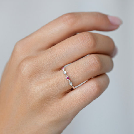 Prsteň s diamantmi a rubínmi Simplicity