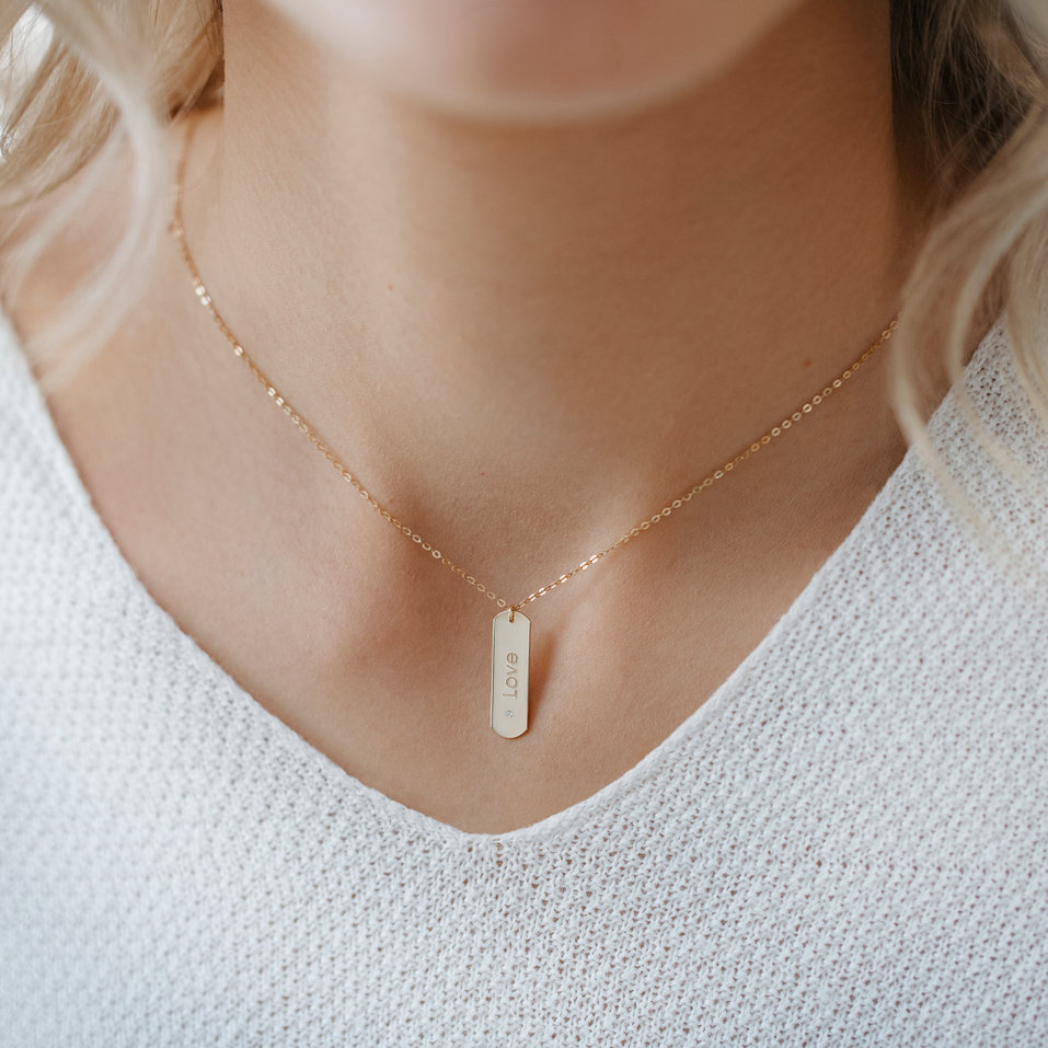 Náhrdelník s diamantom Love Stamp