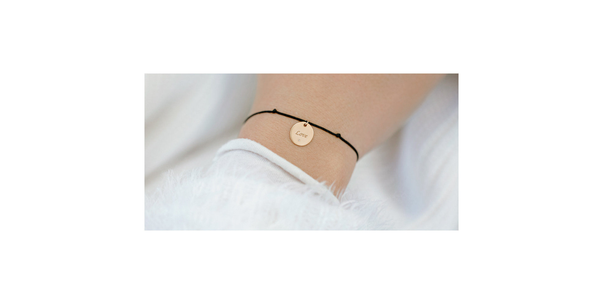 Diamantový náramok so šnúrkou Secret Love