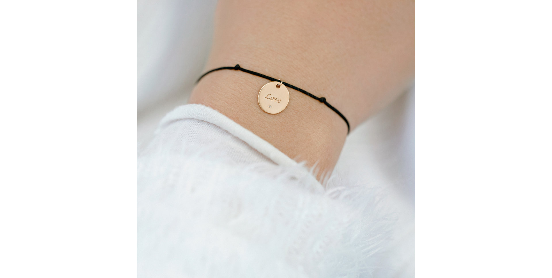 Diamantový náramok so šnúrkou Secret Love