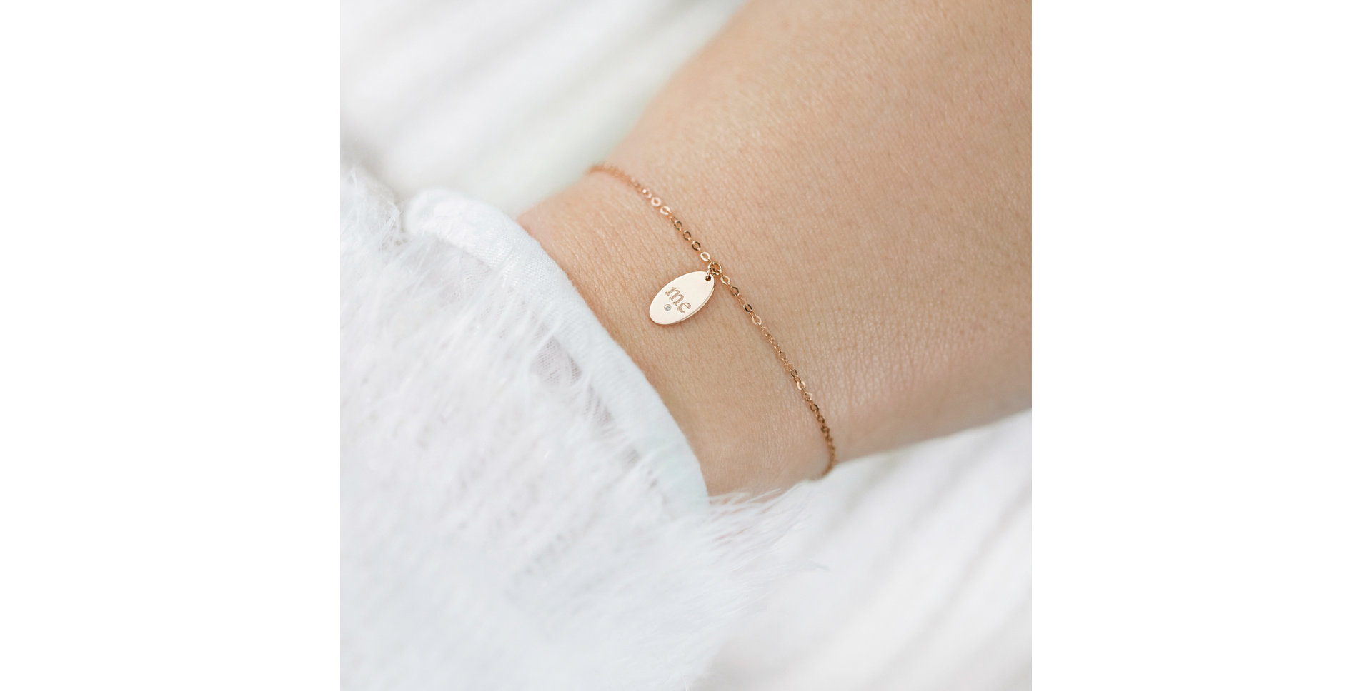 Náramok s diamantom Love Amour Message