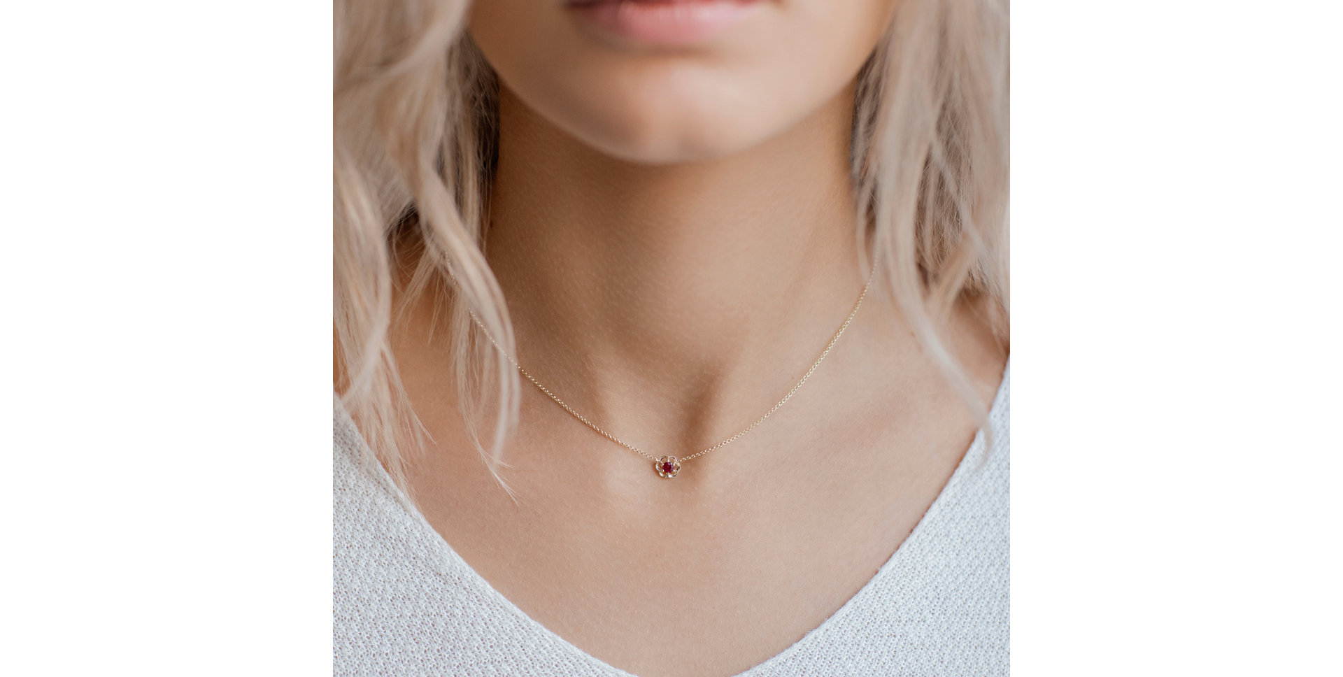 Náhrdelník s rubínom Flower Gem