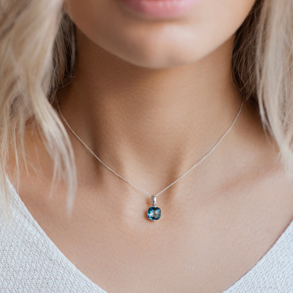 Prívesok s chalcedónom blue Bonbon